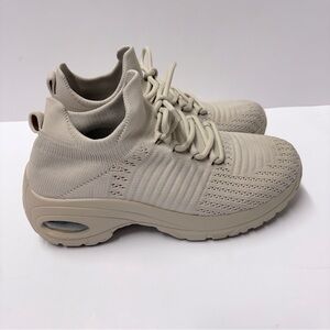 CUSHIONAIRE Women's Blaze Stretch Knit Slip On lace Sneaker Memory Foam Sz 6.5